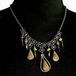 Handmade Dainty Peruvian Semi-precious Green Serpentine Stone Silver Necklace